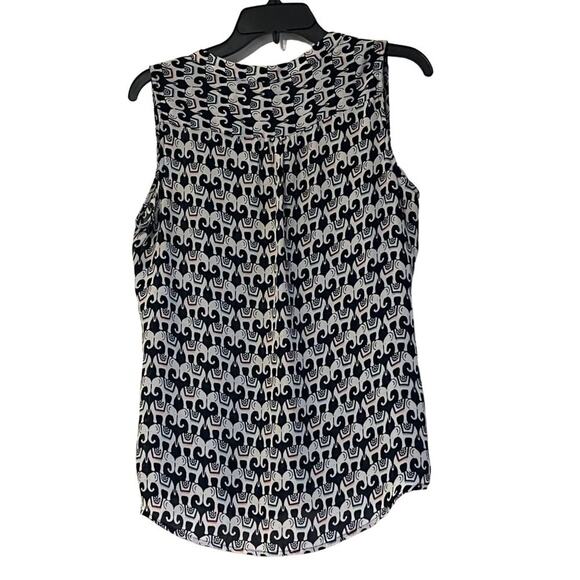 Banana Republic Elephant Print Sleeveless Blouse Women's Size Medium Split neckl - Picture 3 of 8